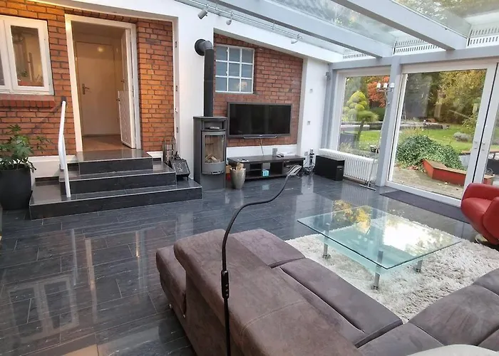 Stadtnahe Familienvilla Willa